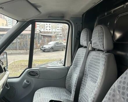 Белый Форд Транзит, объемом двигателя 2.2 л и пробегом 345 тыс. км за 6000 $, фото 2 на Automoto.ua