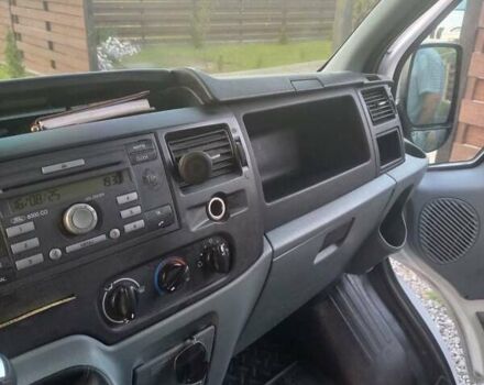 Білий Форд Транзит, об'ємом двигуна 2.2 л та пробігом 280 тис. км за 9200 $, фото 42 на Automoto.ua