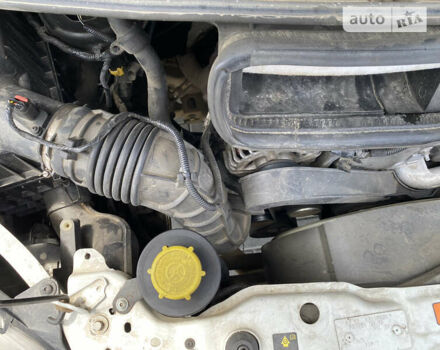 Белый Форд Транзит, объемом двигателя 2.2 л и пробегом 307 тыс. км за 8200 $, фото 7 на Automoto.ua