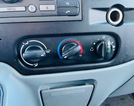 Белый Форд Транзит, объемом двигателя 2.2 л и пробегом 300 тыс. км за 9999 $, фото 22 на Automoto.ua