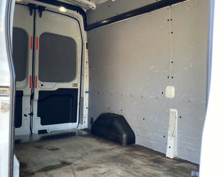 Белый Форд Транзит, объемом двигателя 2.2 л и пробегом 326 тыс. км за 12999 $, фото 11 на Automoto.ua