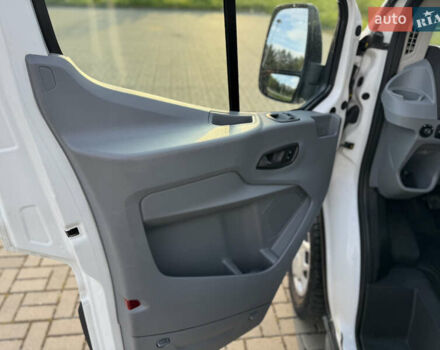 Білий Форд Транзит, об'ємом двигуна 2 л та пробігом 293 тис. км за 13500 $, фото 26 на Automoto.ua