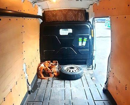 Белый Форд Транзит, объемом двигателя 2 л и пробегом 232 тыс. км за 17000 $, фото 4 на Automoto.ua