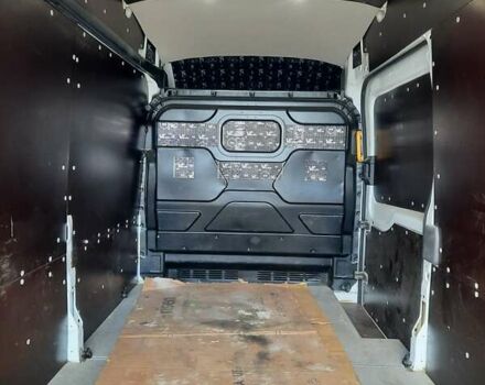 Білий Форд Транзит, об'ємом двигуна 2.2 л та пробігом 34 тис. км за 30000 $, фото 9 на Automoto.ua