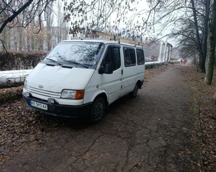 Белый Форд Транзит, объемом двигателя 2 л и пробегом 523 тыс. км за 2000 $, фото 1 на Automoto.ua