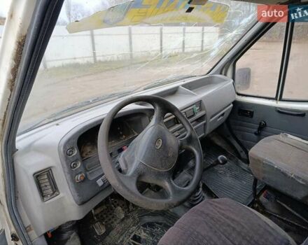 Білий Форд Транзит, об'ємом двигуна 2.5 л та пробігом 300 тис. км за 1350 $, фото 5 на Automoto.ua