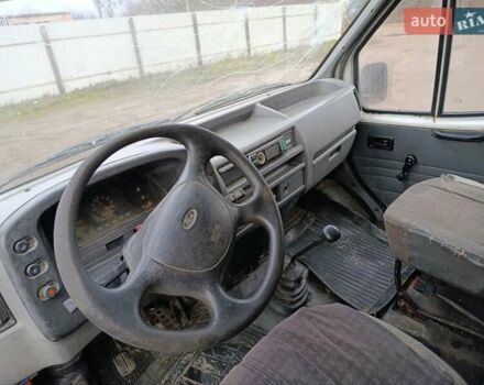 Білий Форд Транзит, об'ємом двигуна 2.5 л та пробігом 300 тис. км за 1350 $, фото 4 на Automoto.ua