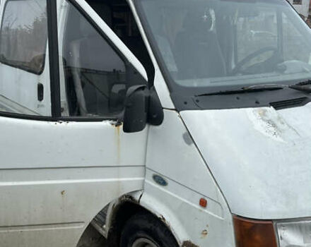 Белый Форд Транзит, объемом двигателя 2.5 л и пробегом 500 тыс. км за 2000 $, фото 1 на Automoto.ua