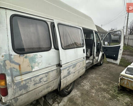 Белый Форд Транзит, объемом двигателя 2.5 л и пробегом 500 тыс. км за 2000 $, фото 5 на Automoto.ua