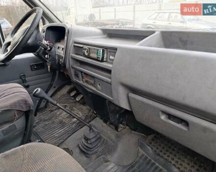 Білий Форд Транзит, об'ємом двигуна 2.5 л та пробігом 300 тис. км за 1350 $, фото 2 на Automoto.ua