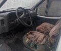 Білий Форд Транзит, об'ємом двигуна 2.5 л та пробігом 260 тис. км за 2099 $, фото 4 на Automoto.ua