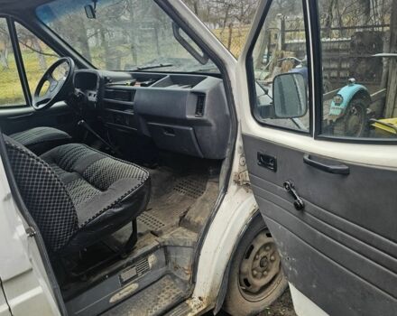 Білий Форд Транзит, об'ємом двигуна 0 л та пробігом 58 тис. км за 1500 $, фото 4 на Automoto.ua