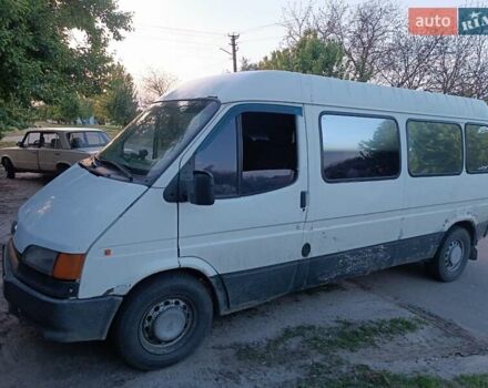 Белый Форд Транзит, объемом двигателя 2.5 л и пробегом 500 тыс. км за 3500 $, фото 1 на Automoto.ua