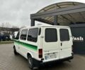 Белый Форд Транзит, объемом двигателя 2.5 л и пробегом 300 тыс. км за 1950 $, фото 12 на Automoto.ua