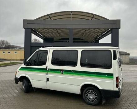 Белый Форд Транзит, объемом двигателя 2.5 л и пробегом 300 тыс. км за 1950 $, фото 1 на Automoto.ua