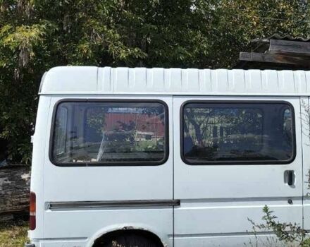 Белый Форд Транзит, объемом двигателя 2.5 л и пробегом 150 тыс. км за 1850 $, фото 2 на Automoto.ua