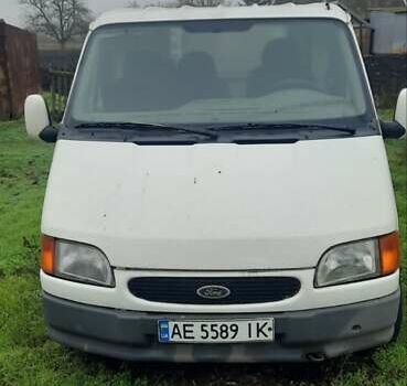 Белый Форд Транзит, объемом двигателя 2.5 л и пробегом 400 тыс. км за 2400 $, фото 2 на Automoto.ua