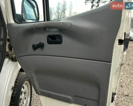 Белый Форд Транзит, объемом двигателя 2.5 л и пробегом 411 тыс. км за 3400 $, фото 17 на Automoto.ua