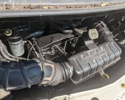 Белый Форд Транзит, объемом двигателя 2 л и пробегом 390 тыс. км за 2000 $, фото 13 на Automoto.ua