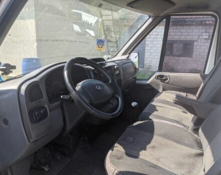 Белый Форд Транзит, объемом двигателя 2 л и пробегом 390 тыс. км за 2000 $, фото 7 на Automoto.ua