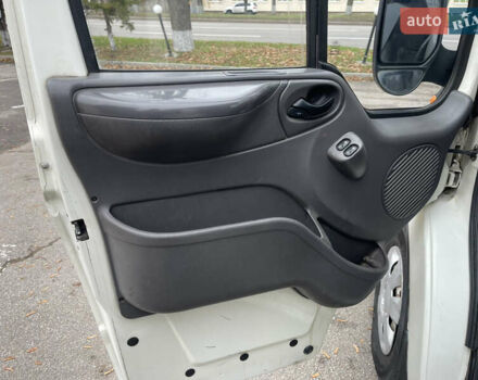 Белый Форд Транзит, объемом двигателя 2 л и пробегом 335 тыс. км за 5100 $, фото 13 на Automoto.ua