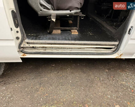 Белый Форд Транзит, объемом двигателя 2 л и пробегом 235 тыс. км за 4599 $, фото 33 на Automoto.ua