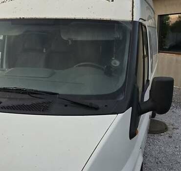 Білий Форд Транзит, об'ємом двигуна 2.4 л та пробігом 40 тис. км за 4800 $, фото 2 на Automoto.ua