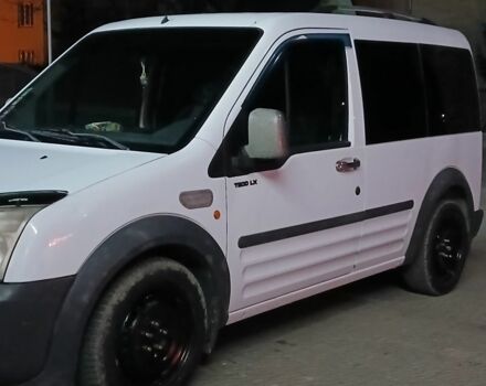 Белый Форд Транзит, объемом двигателя 1.8 л и пробегом 300 тыс. км за 3900 $, фото 1 на Automoto.ua