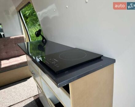 Белый Форд Транзит, объемом двигателя 2.4 л и пробегом 333 тыс. км за 15000 $, фото 1 на Automoto.ua