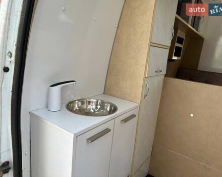 Белый Форд Транзит, объемом двигателя 2.4 л и пробегом 333 тыс. км за 15000 $, фото 3 на Automoto.ua