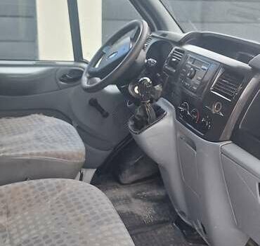 Білий Форд Транзит, об'ємом двигуна 2.4 л та пробігом 400 тис. км за 6500 $, фото 6 на Automoto.ua