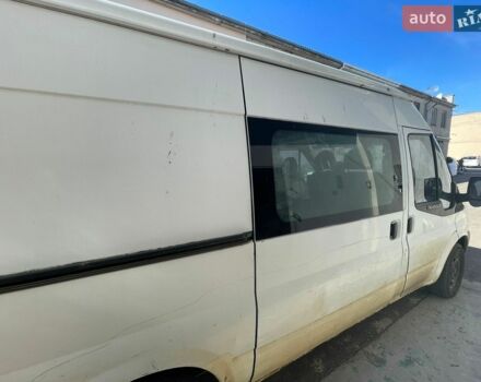 Білий Форд Транзит, об'ємом двигуна 2.2 л та пробігом 340 тис. км за 4900 $, фото 3 на Automoto.ua