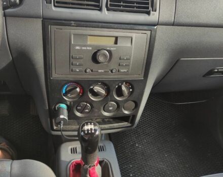 Белый Форд Транзит, объемом двигателя 1.8 л и пробегом 270 тыс. км за 4500 $, фото 6 на Automoto.ua