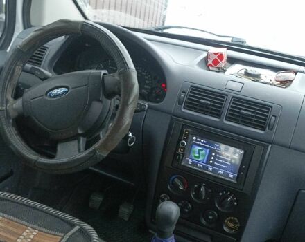 Белый Форд Транзит, объемом двигателя 1.8 л и пробегом 235 тыс. км за 4700 $, фото 4 на Automoto.ua