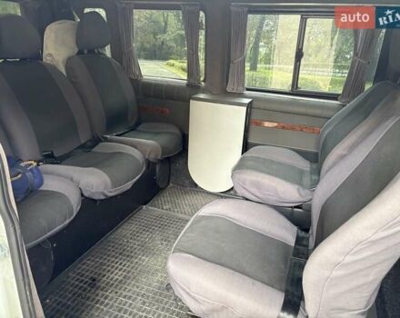 Белый Форд Транзит, объемом двигателя 2.2 л и пробегом 280 тыс. км за 8400 $, фото 9 на Automoto.ua