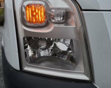 Белый Форд Транзит, объемом двигателя 2.2 л и пробегом 259 тыс. км за 8999 $, фото 1 на Automoto.ua