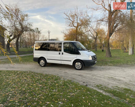 Білий Форд Транзит, об'ємом двигуна 2.2 л та пробігом 252 тис. км за 8600 $, фото 2 на Automoto.ua