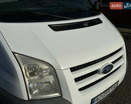 Белый Форд Транзит, объемом двигателя 2.2 л и пробегом 248 тыс. км за 9900 $, фото 8 на Automoto.ua
