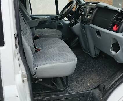 Білий Форд Транзит, об'ємом двигуна 2.2 л та пробігом 342 тис. км за 8600 $, фото 18 на Automoto.ua