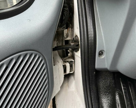 Білий Форд Транзит, об'ємом двигуна 2.2 л та пробігом 559 тис. км за 8000 $, фото 30 на Automoto.ua