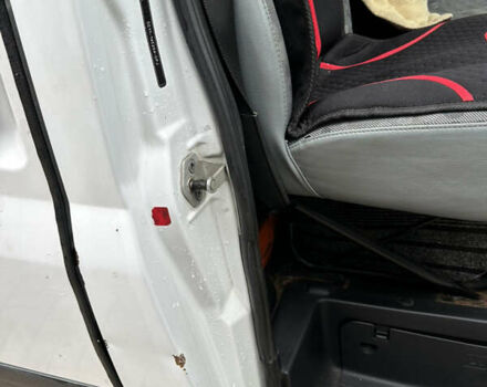 Білий Форд Транзит, об'ємом двигуна 2.2 л та пробігом 559 тис. км за 8000 $, фото 21 на Automoto.ua