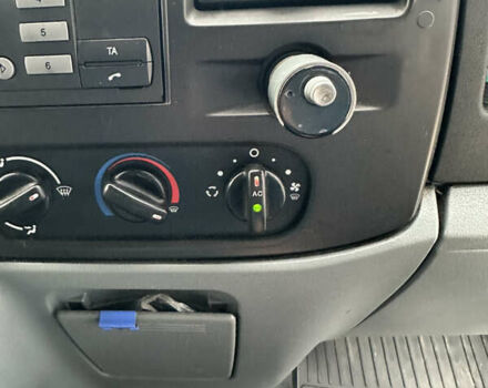 Білий Форд Транзит, об'ємом двигуна 2.2 л та пробігом 559 тис. км за 8000 $, фото 54 на Automoto.ua