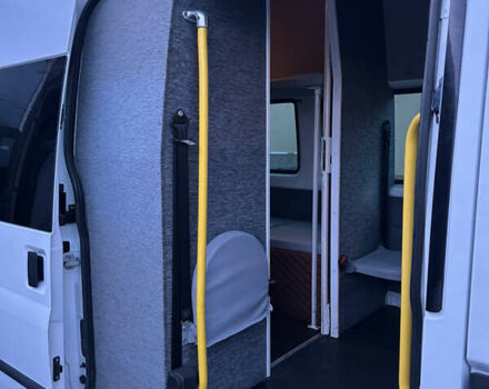 Білий Форд Транзит, об'ємом двигуна 2.2 л та пробігом 168 тис. км за 12400 $, фото 28 на Automoto.ua