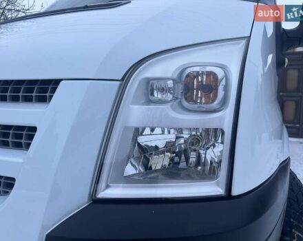 Белый Форд Транзит, объемом двигателя 2.2 л и пробегом 211 тыс. км за 8500 $, фото 9 на Automoto.ua