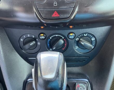 Білий Форд Транзит, об'ємом двигуна 2.5 л та пробігом 250 тис. км за 10700 $, фото 17 на Automoto.ua