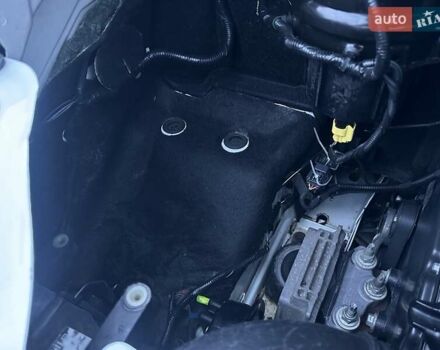 Белый Форд Транзит, объемом двигателя 2.2 л и пробегом 211 тыс. км за 8500 $, фото 51 на Automoto.ua