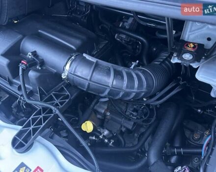 Белый Форд Транзит, объемом двигателя 2.2 л и пробегом 211 тыс. км за 8500 $, фото 53 на Automoto.ua