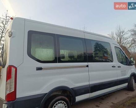 Белый Форд Транзит, объемом двигателя 2.2 л и пробегом 255 тыс. км за 17900 $, фото 5 на Automoto.ua