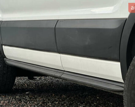 Білий Форд Транзит, об'ємом двигуна 2.2 л та пробігом 176 тис. км за 17199 $, фото 28 на Automoto.ua