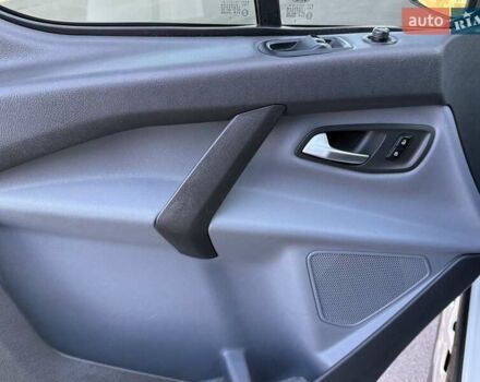 Білий Форд Транзит, об'ємом двигуна 2.2 л та пробігом 270 тис. км за 13500 $, фото 48 на Automoto.ua